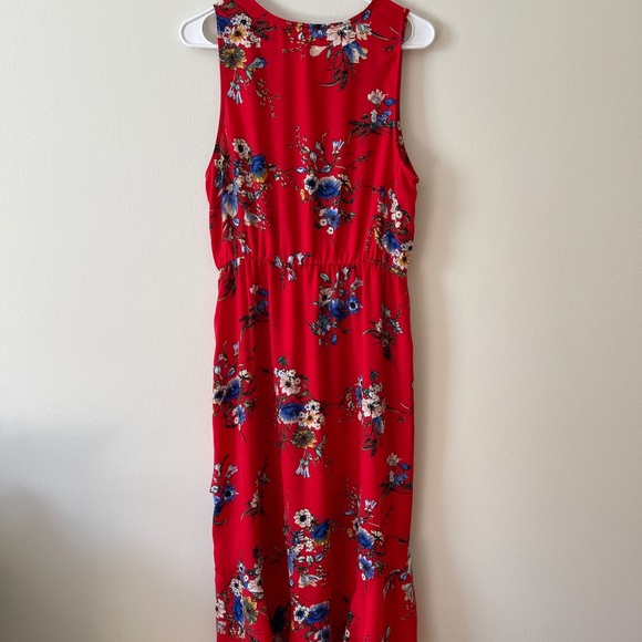 Beautiful Red Floral Dress - Picture 2 of 6